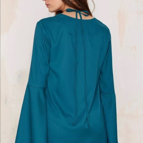 NWT Nasty Gal Plunging Lace Up Bell Sleeve Top - Picture 4 of 8